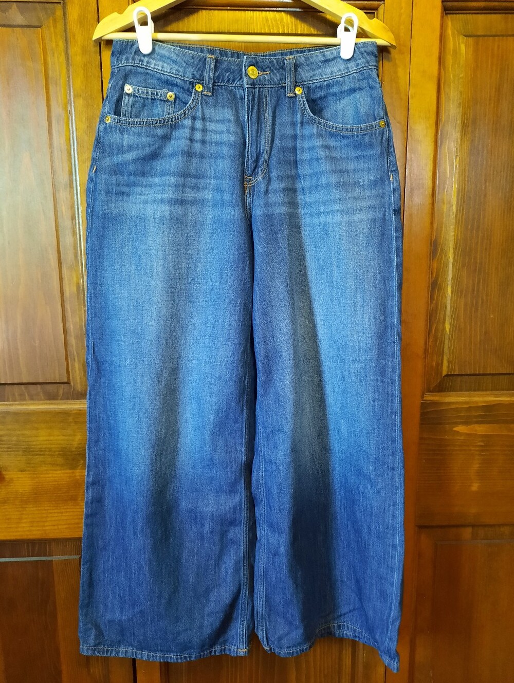 Divided Wide Leg Flare Jeans in Blue